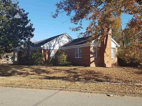 2nd image of 222 Linden Cir