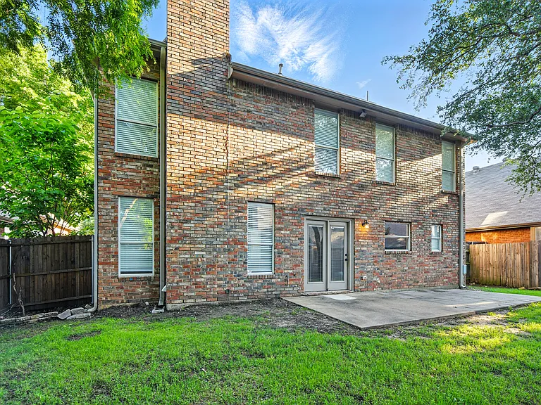 916 Sugarberry Ln — Photo 29