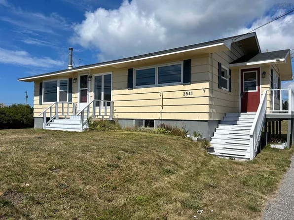 2541 Main St, Clarks Harbour, NS B0W 1P0
