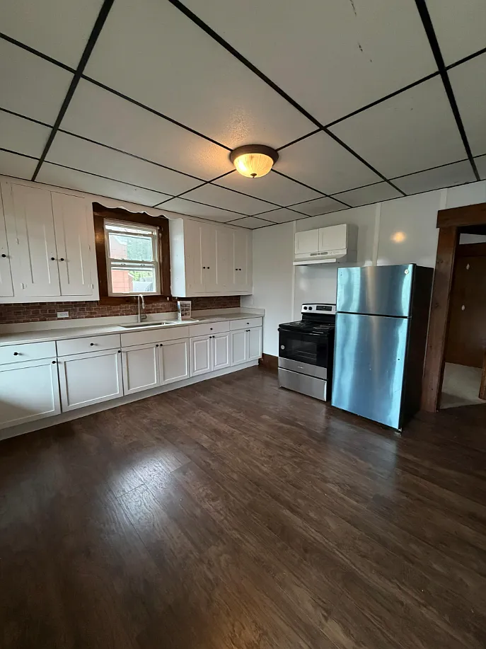 2 bed, 900 sqft, $1,550 — Photo 1