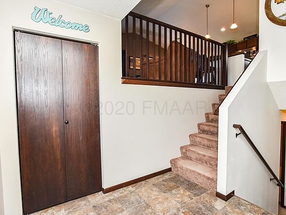 5th image of 606 38th Ave E