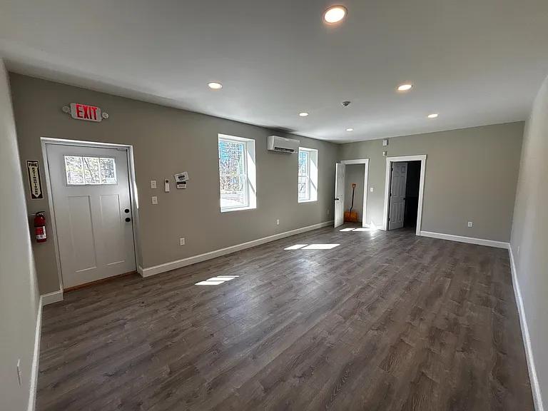 3 Enterprise Ct #B — Photo 8