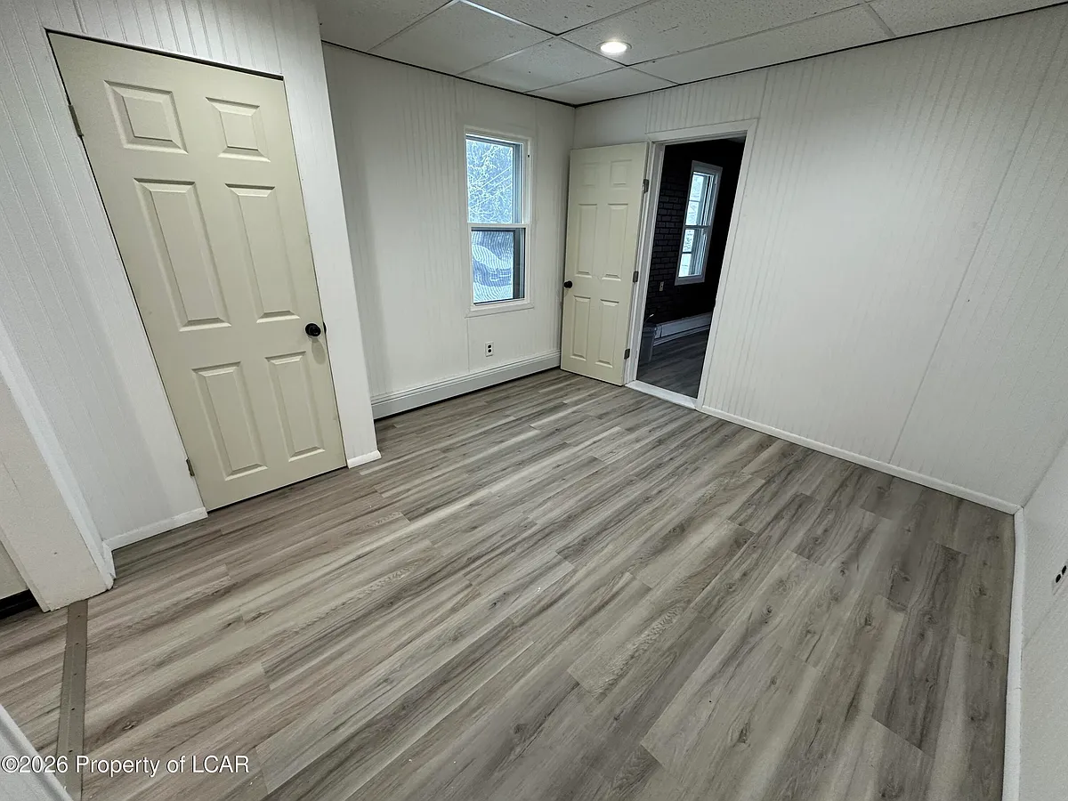 Building Photo - 1025 N Sumner Ave #1R