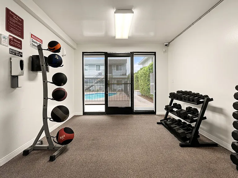 Downey Court Apartments — Photo 5