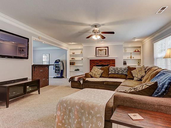 4th image of 1655 Wolverine Ln