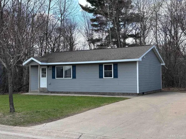 2029 Wilkinson Ave, Marquette, MI 49855