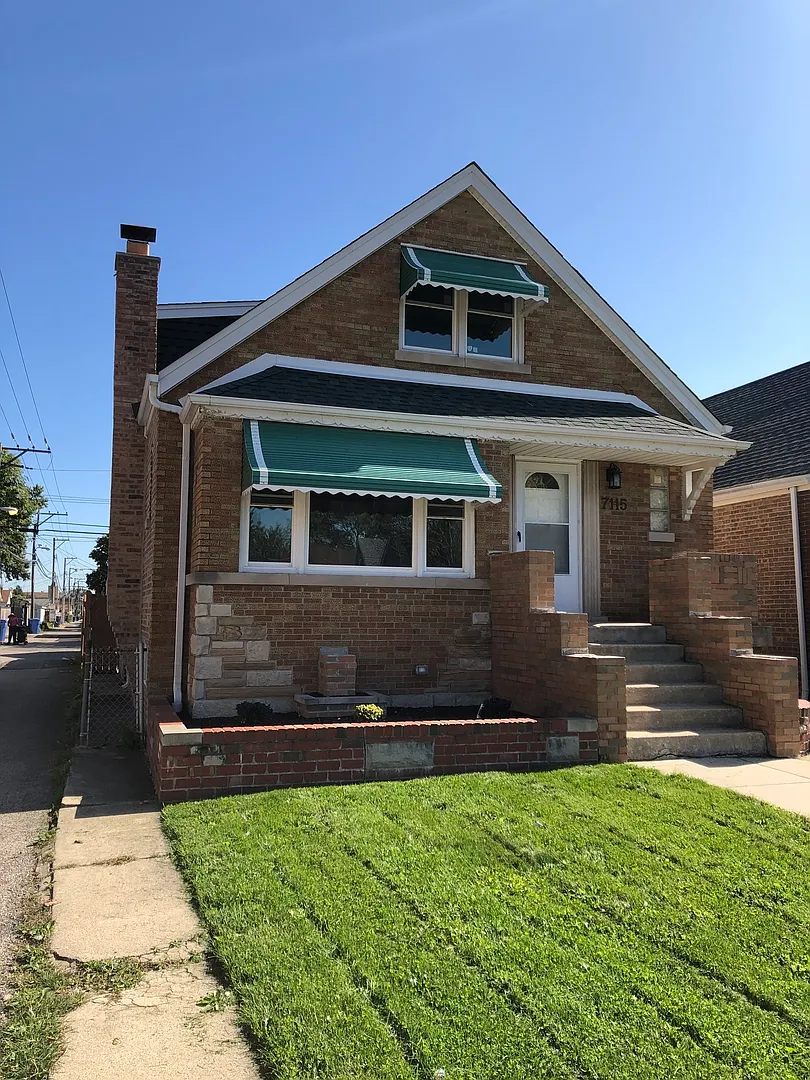 7115 S Homan Ave photo 1