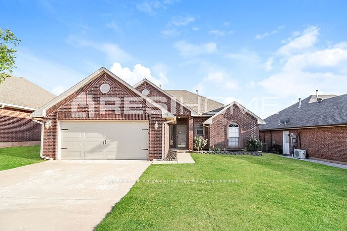 1st image of 624 E Elder Ln