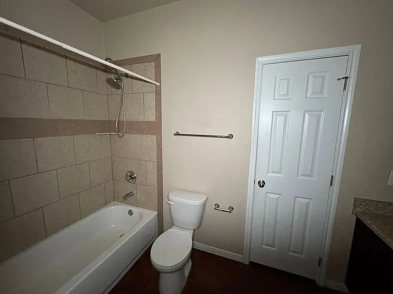 4305 Cambridge Dr — Photo 18