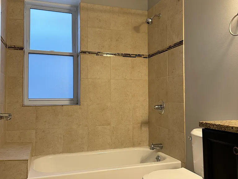 5141 W Barry Ave #2 — Photo 5