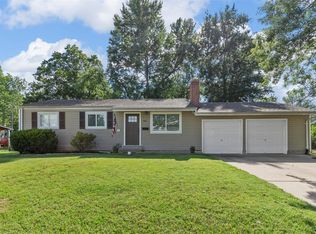 903 Love Dr, O'Fallon, MO 63366