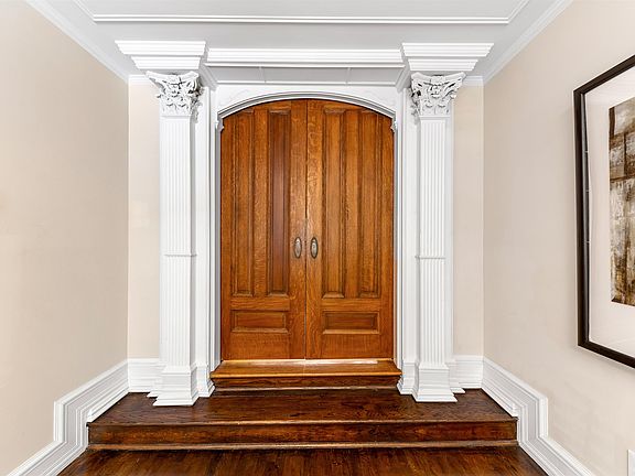 5th image of 136 Sussex St