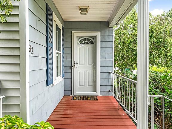 5th image of 32 Benbridge Ave