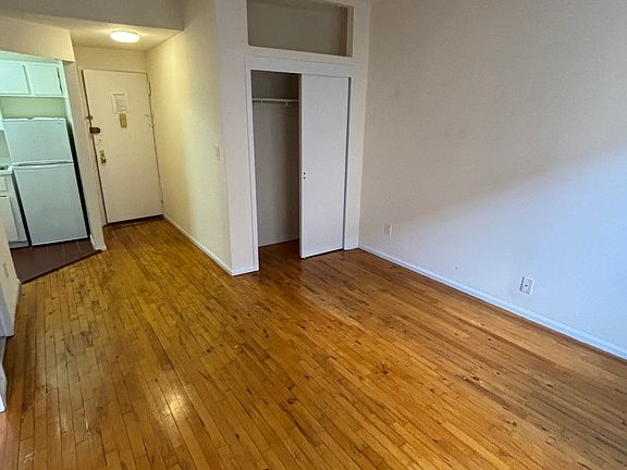 3rd image of 336 E 95th St APT 3A