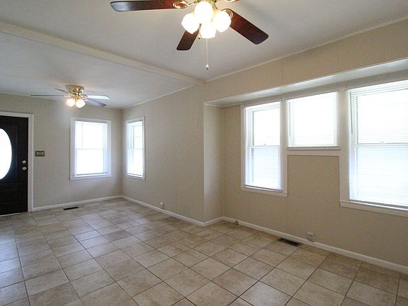 5th image of 4612 Wyoming St