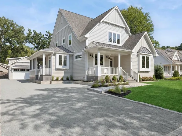 N1524 Oak Shores STREET, Fontana, WI 53125