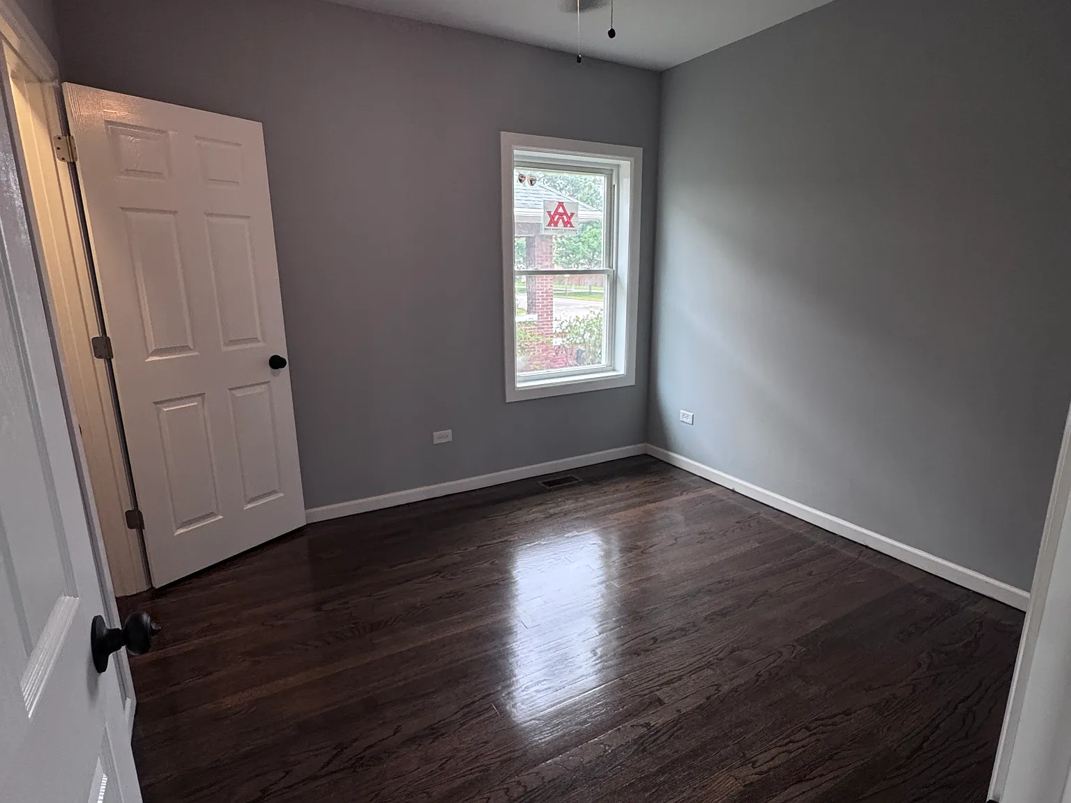 4 bed, 1300 sqft, $2,600 — Photo 3