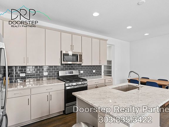 Main Level - Kitchen
