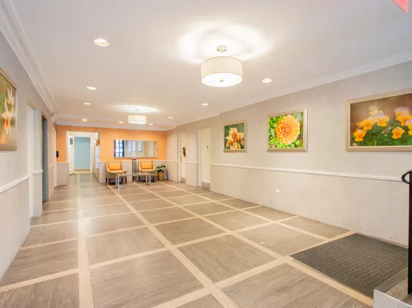 7423 Ridge Boulevard image 22 of 25