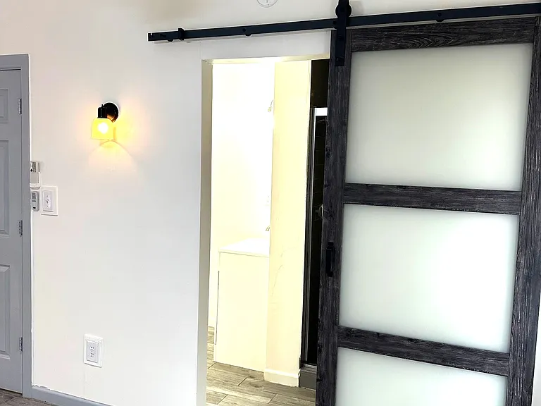 3827 Bowser Ave #L — Photo 7
