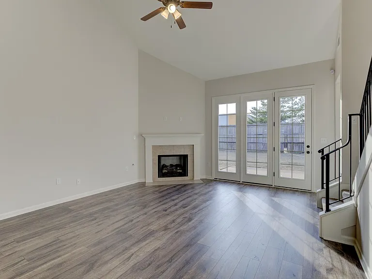 495 Maple St — Photo 12
