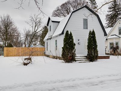 607 W 10th St, Traverse City, MI, 49684