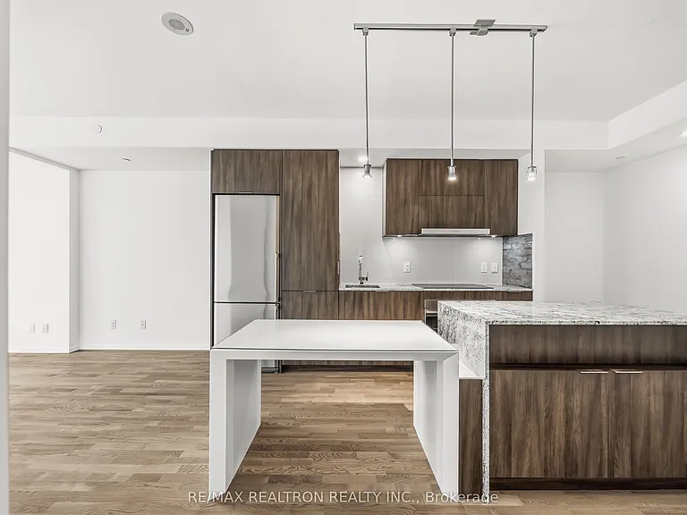 1 Bloor St E #3211 — Photo 2