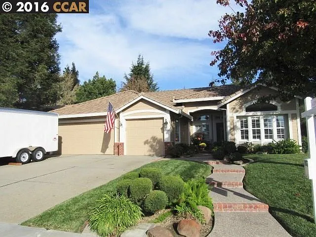 3305 Kodiak St photo 1