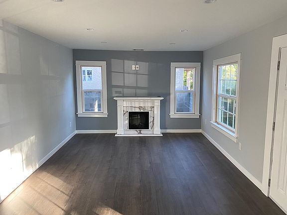 3rd image of 3848 Revere Ave