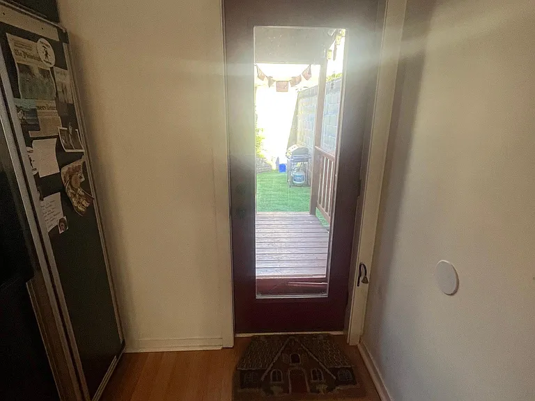 1323 E Palmer St — Photo 8