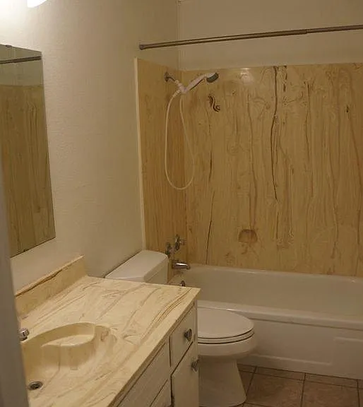 2609 Phelps St — Photo 10