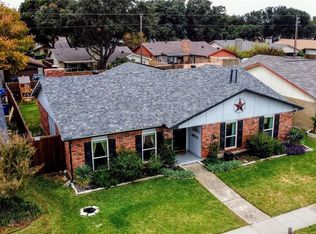 1818 Clear Creek Ln, Carrollton, TX 75007