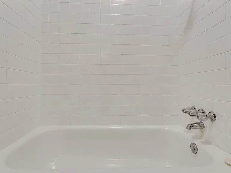 2400 Nottingham Way — Photo 7