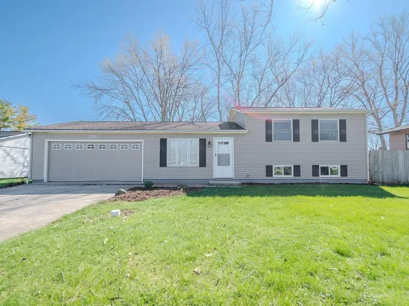 1311 Edenton Dr, Fort Wayne, IN 46804