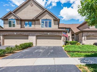 26W052 Klein Creek Dr, Winfield, IL 60190