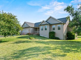 3560 White Tail Dr, Wonder Lake, IL 60097