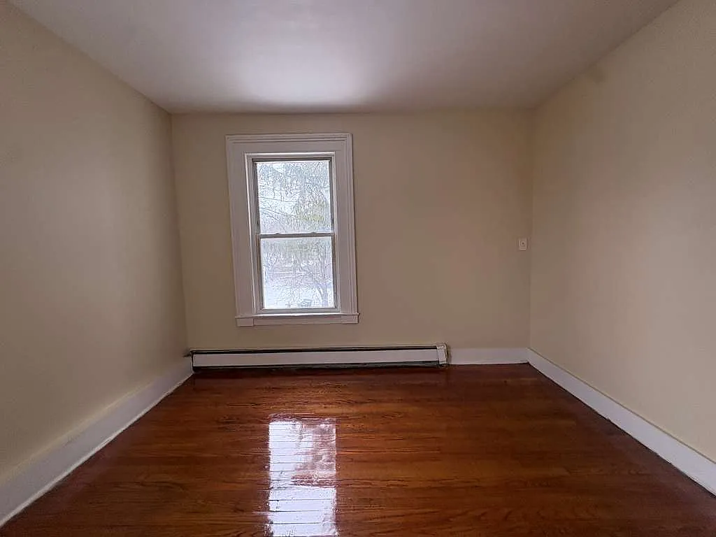 2 bed, $1,175 — Photo 3