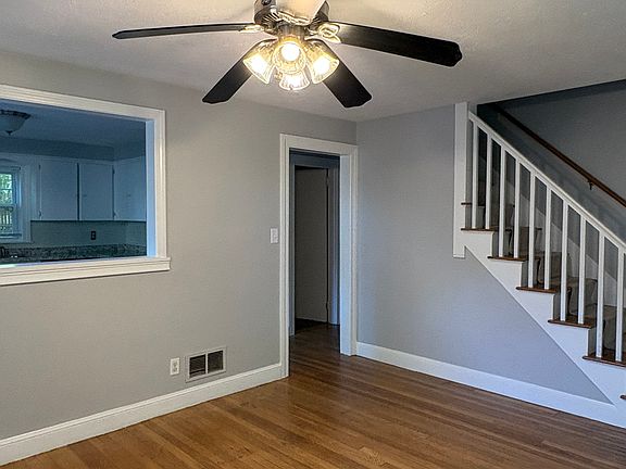 4th image of 9 Burnham Rd