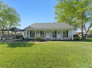 1333 Holly Dr, Slaughter, LA 70777