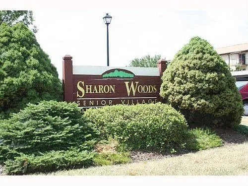 5885 Beechcroft Rd APT 103 photo 1