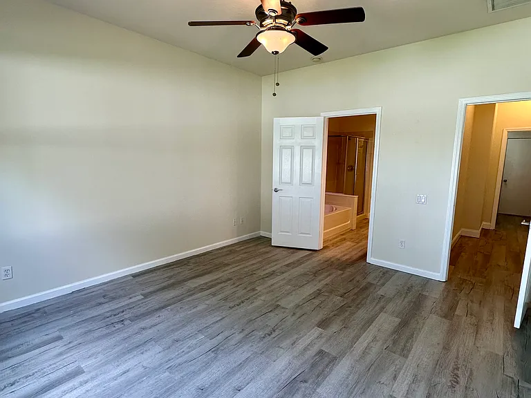 14227 Wake Robin Dr — Photo 14