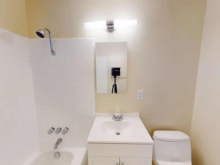 205obe — Photo 12