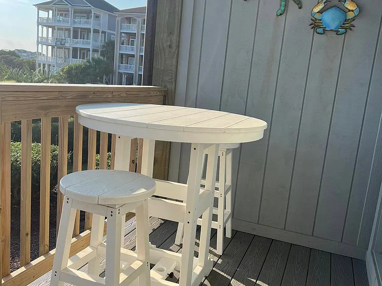 Private Balcony additional dining