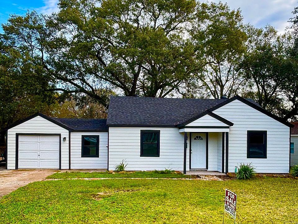 1st image of 2740 Berry Ave