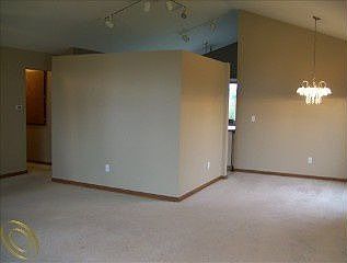 4th image of 6040 Chatham Ct