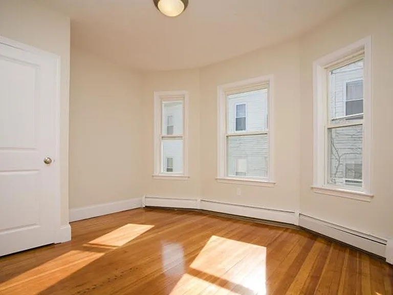 9 Parker Hill Ave #3A — Photo 2
