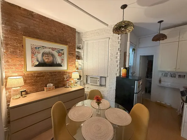 308 Mott St APT 3D, New York, NY 10012