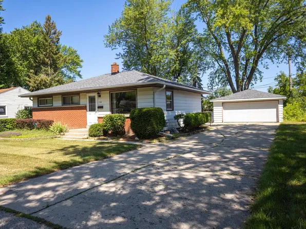 716 Belshire DRIVE, Hartland, WI 53029