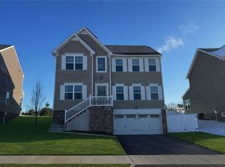 112 Valentino Ln, Zelienople, PA