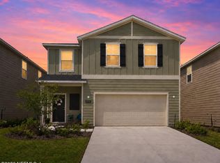 2826 Grand Finale St, Green Cove Springs, FL 32043